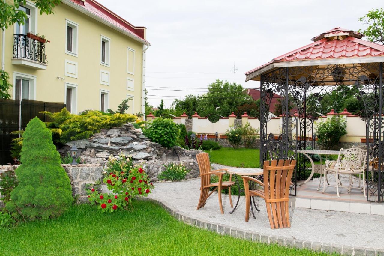 Villa Oselya Kyiv Exterior foto